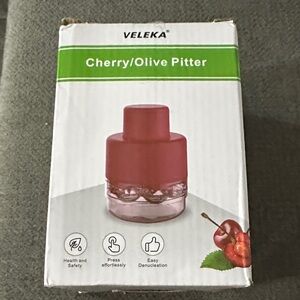 Cherry/Olive Pitter NWT